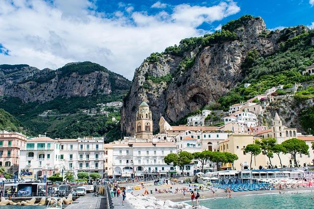 Discover the Top Luxury Resorts on Italy’s Amalfi Coast Discover the Top Luxury Resorts on Italy’s Amalfi Coast