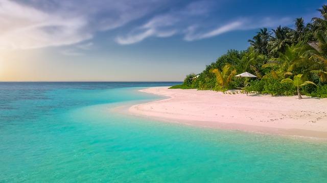 Top Romantic Beach Vacations for Couples in the Bahamas Top Romantic Beach Vacations for Couples in the Bahamas