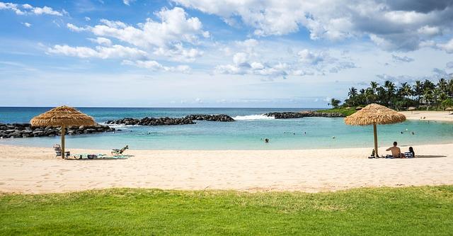 Best Family-Friendly Hawaii Resorts for Kids & Adults Best Family-Friendly Hawaii Resorts for Kids & Adults