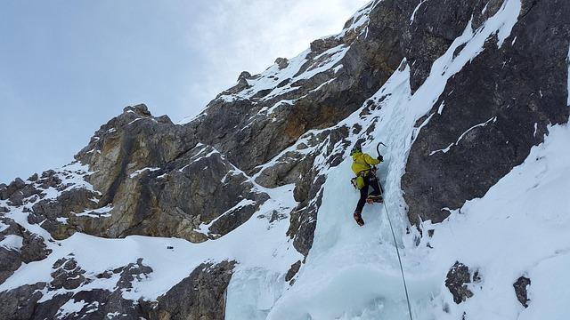 Top Extreme Ice Climbing Spots Every Pro Should Try Top Extreme Ice Climbing Spots Every Pro Should Try