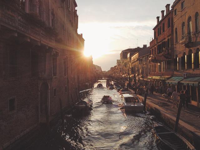 7 Romantic Vacation Ideas for Your Venice Getaway 7 Romantic Vacation Ideas for Your Venice Getaway
