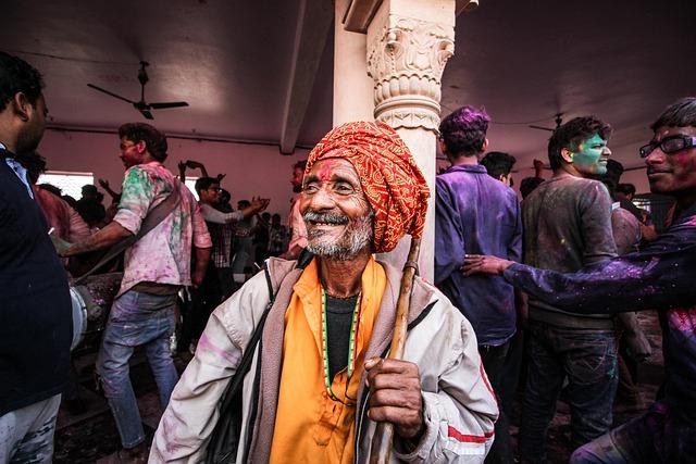 Your Guide to Experiencing India’s Vibrant Holi Festival Your Guide to Experiencing India’s Vibrant Holi Festival